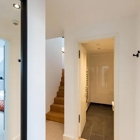 Studiohouse Frankfurt 4*