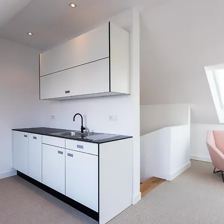 Studiohouse Frankfurt 4*