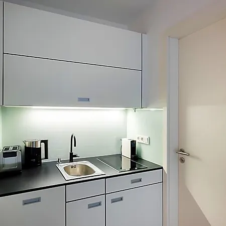 Studiohouse Frankfurt アパートホテル 4*
