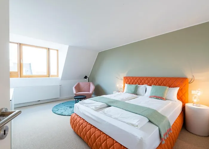 Studiohouse Frankfurt 4*