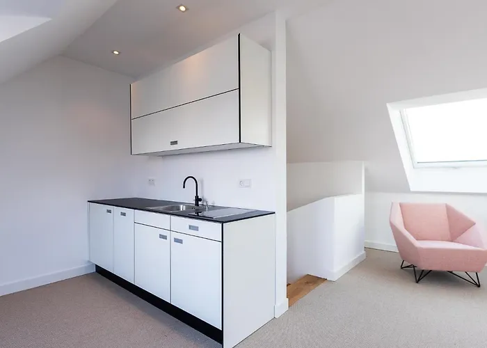 Studiohouse Frankfurt 4*